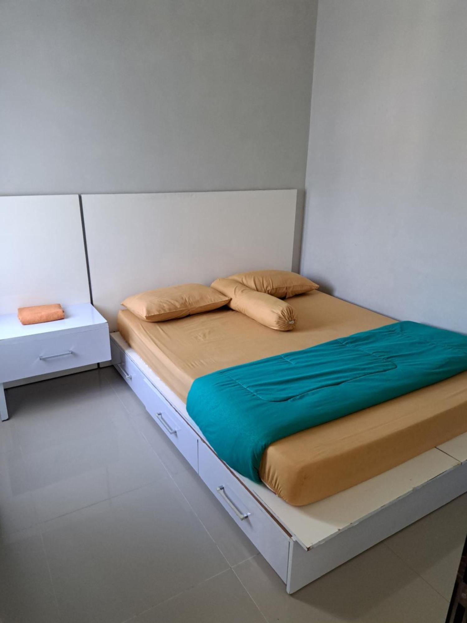 Villa petit Tour Batu  Extérieur photo